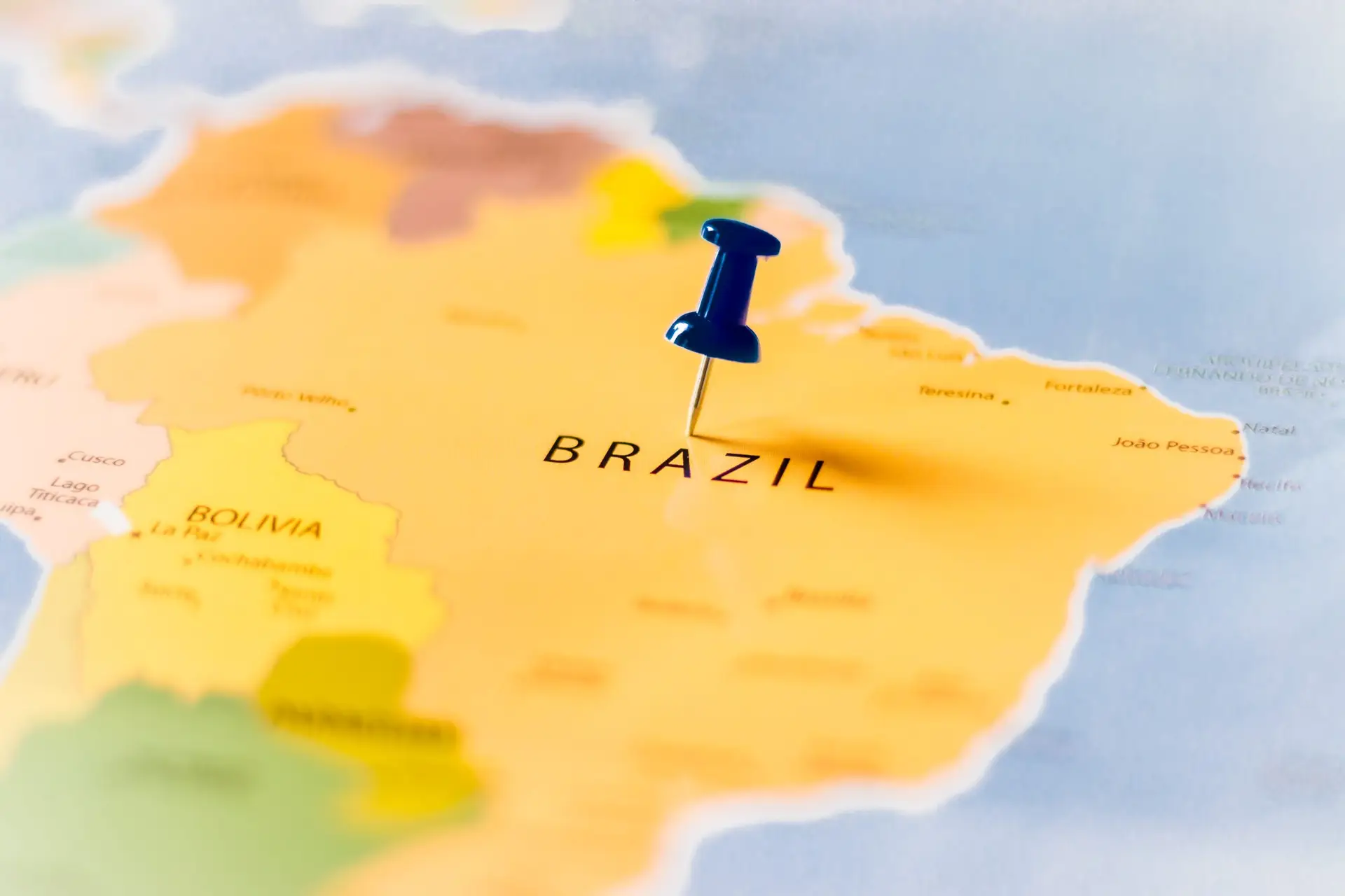 Kort der viser Brasilien som et af de lande, hvor der er risiko for Dengue feber